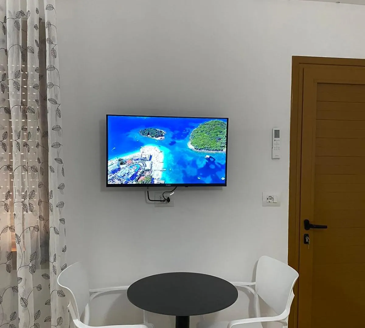 Rentrooms Geni Ksamil